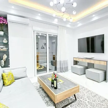Diamond In Kolonaki Central